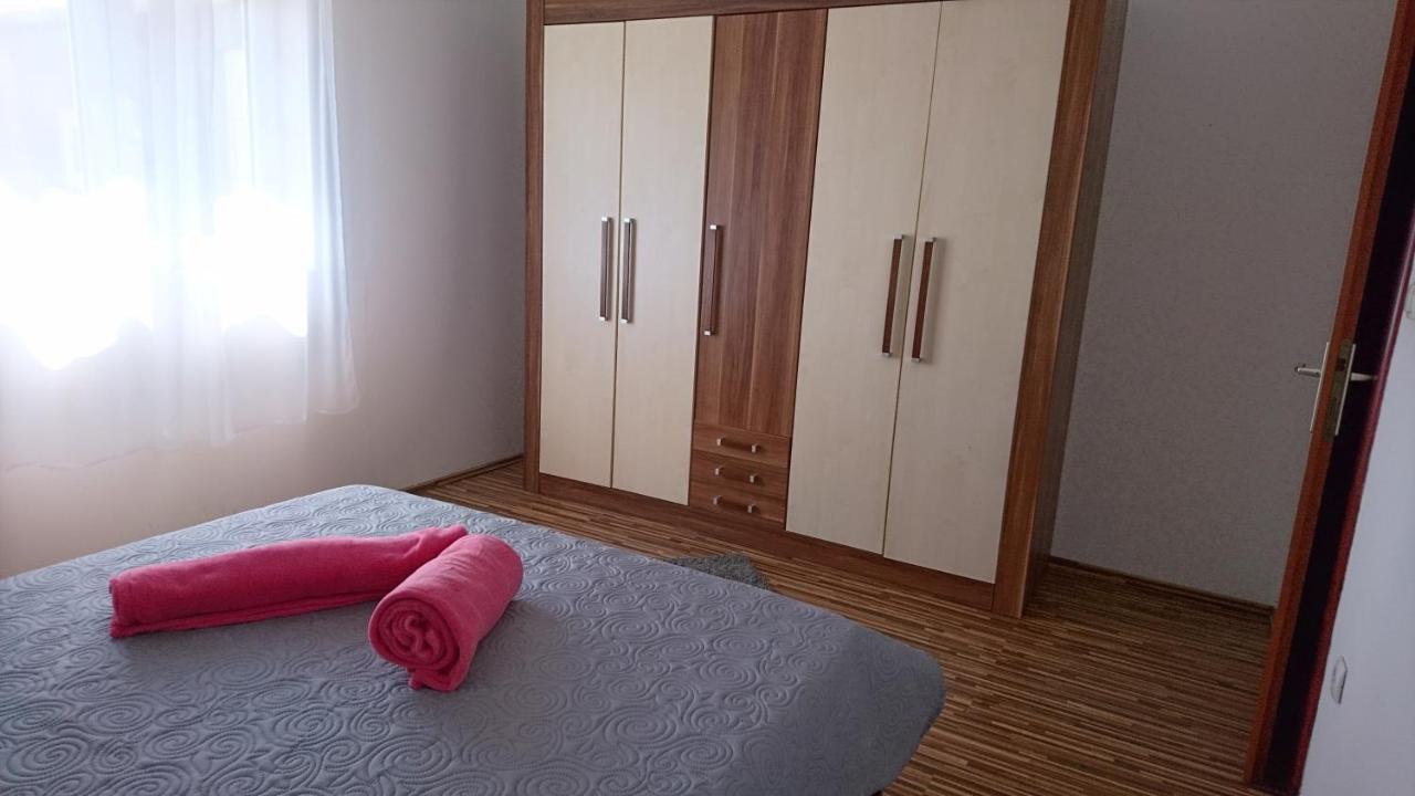 Apartman Vuleta Ražanac エクステリア 写真