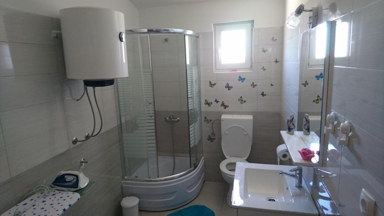 Apartman Vuleta Ražanac エクステリア 写真
