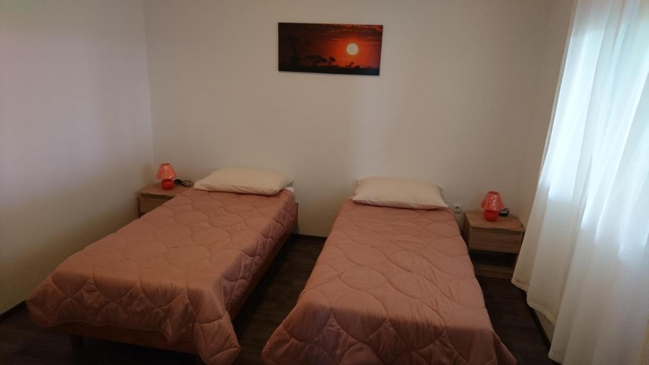 Apartman Vuleta Ražanac エクステリア 写真